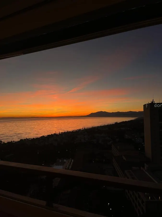 Vistas Al Mar Marbella Del Este Apartment